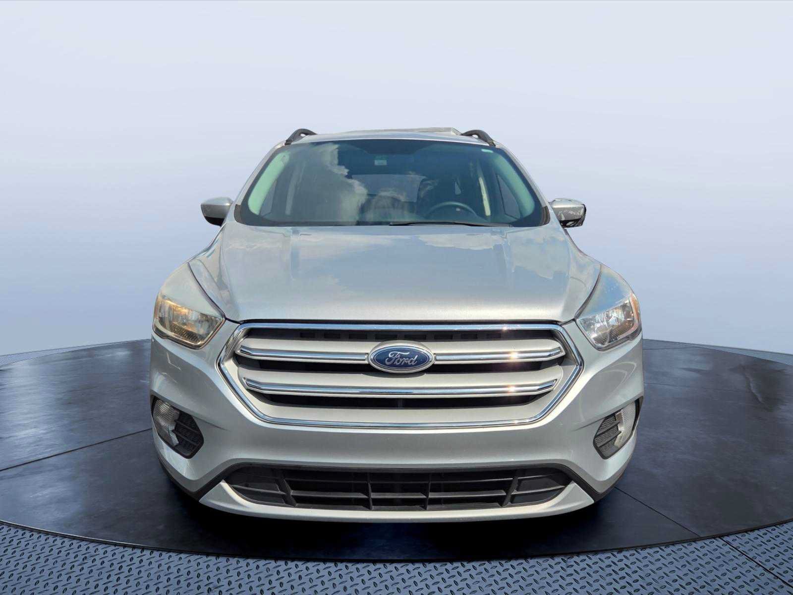 Used 2018 Ford Escape SE FWD image 8