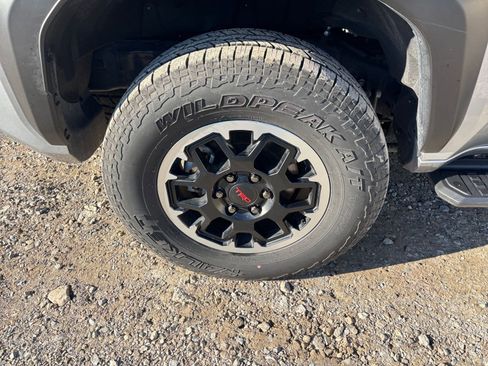 Used 2025 Toyota 4Runner SR5 image 30