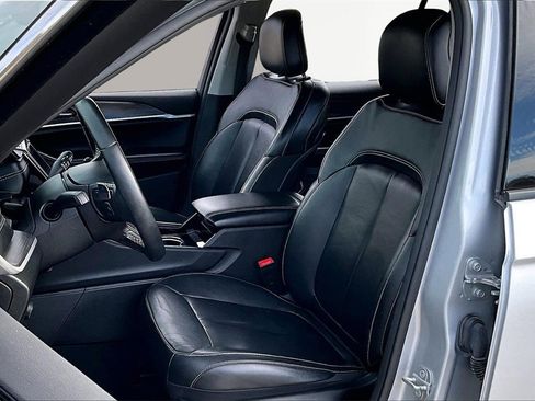 Used 2022 Jeep Grand Cherokee L Limited image 25