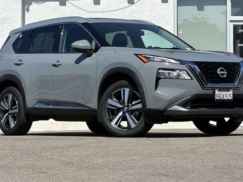 Used 2022 Nissan Rogue SL FWD image 1