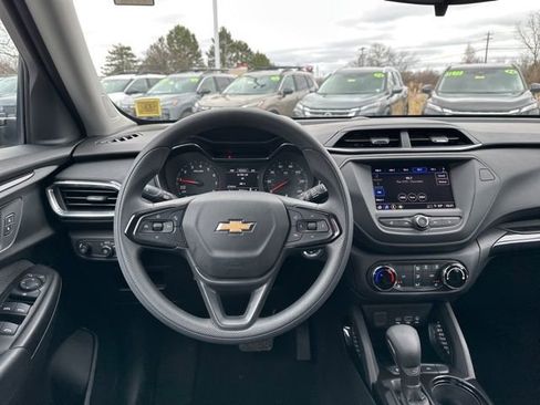 Used 2023 Chevrolet TrailBlazer LT image 12
