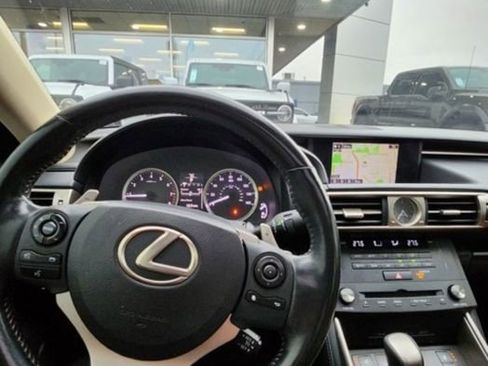 Used 2015 Lexus IS 250 AWD image 12