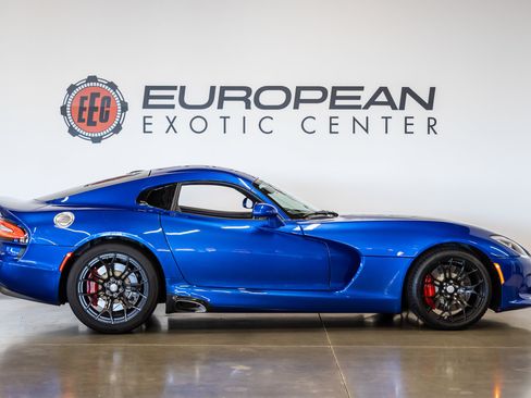 Used 2013 SRT Viper GTS w/ GTS Laguna Interior Pkg RWD image 10