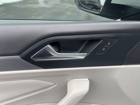 Used 2023 Volkswagen Jetta SE image 28