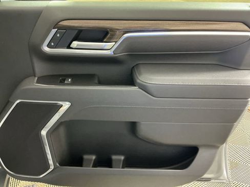 Used 2025 Chevrolet Silverado 2500 LT w/ All Star Edition image 9