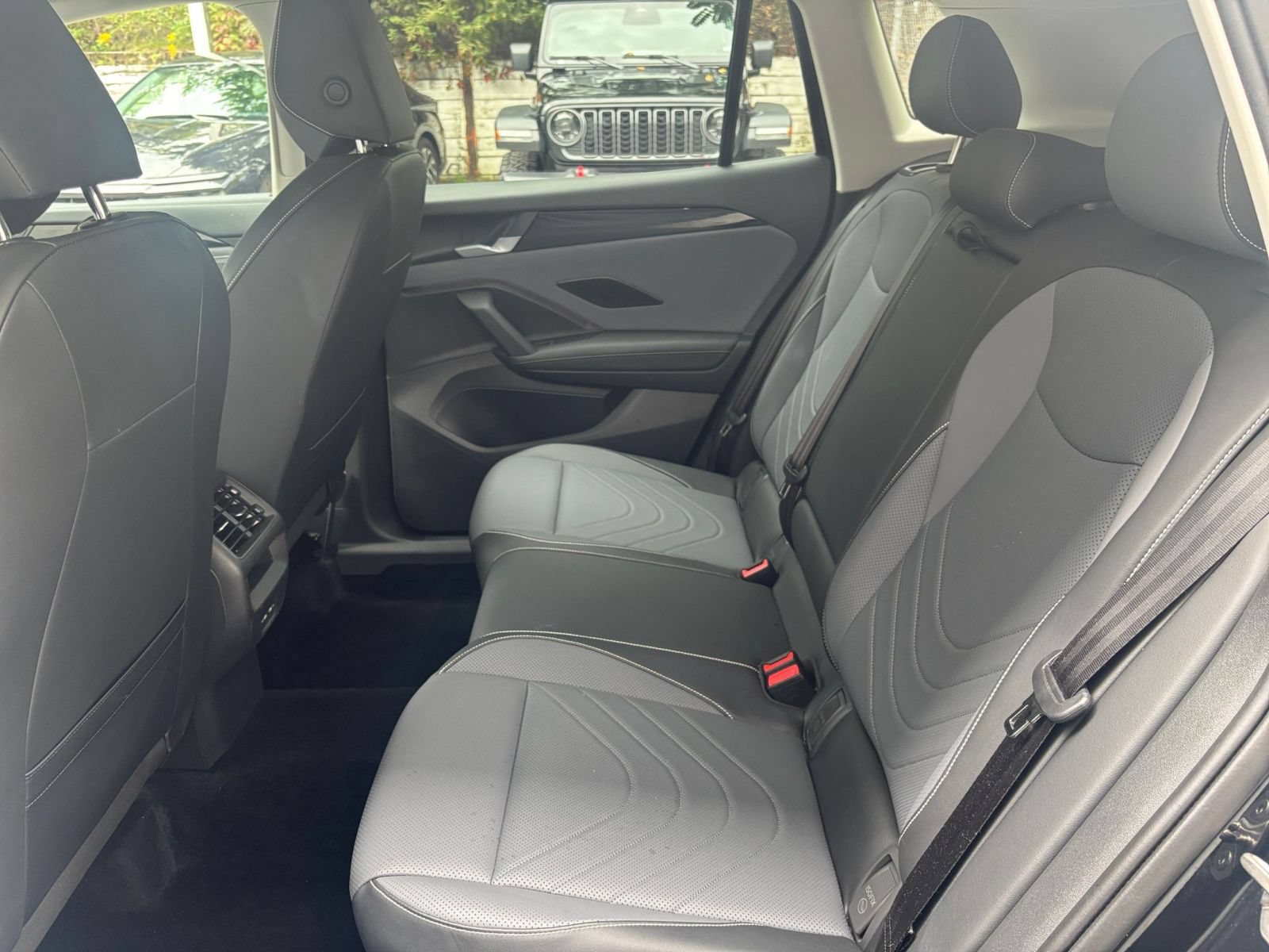 Used 2026 Volkswagen Tiguan SE FWD image 27