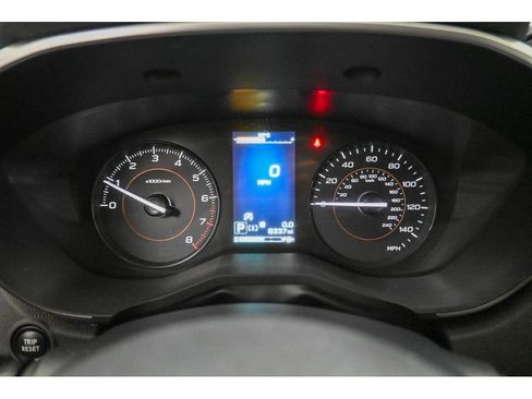 Used 2022 Subaru Crosstrek 2.0i Premium image 32