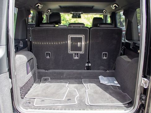 Used 2024 Mercedes-Benz G 550 image 23