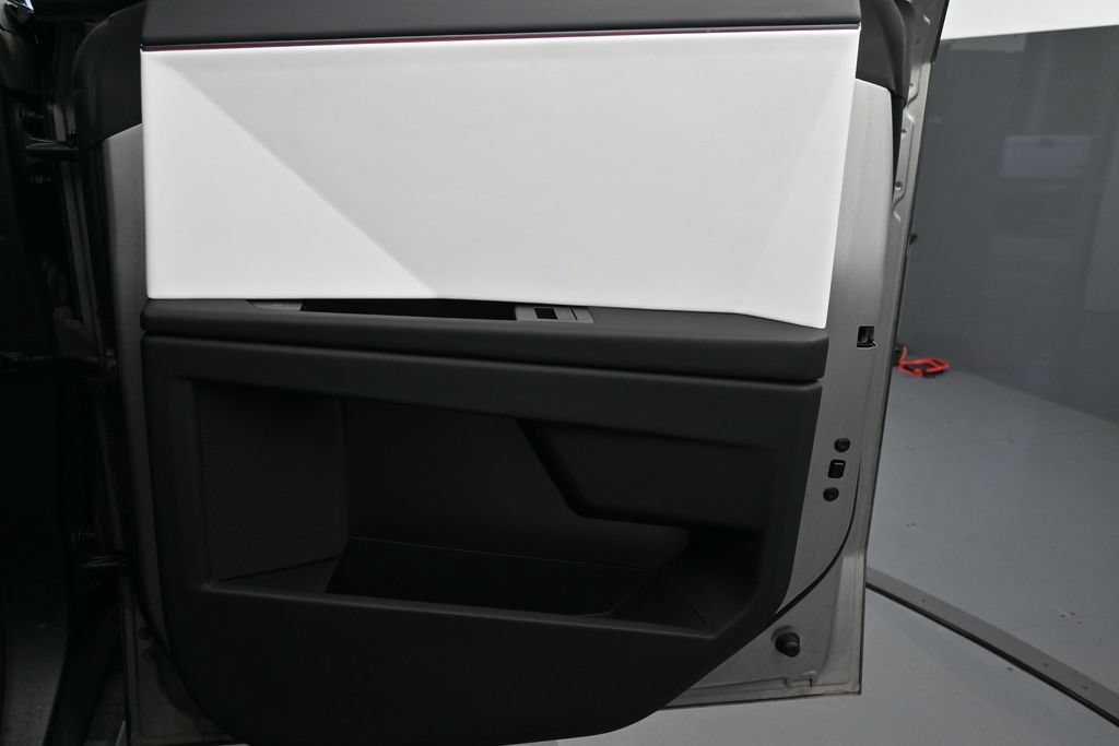 Used 2024 Tesla Cybertruck AWD Crew Cab image 25