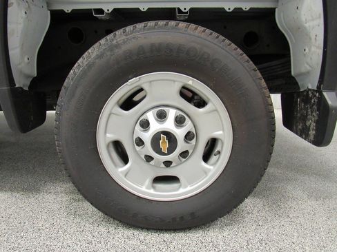 Used 2025 Chevrolet Silverado 2500 W/T w/ WT Convenience Package AWD/4WD image 11