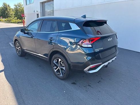 Used 2024 Kia Sportage EX AWD/4WD image 16
