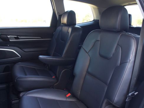 Used 2024 Kia Telluride S w/ S Sunroof Package FWD image 15