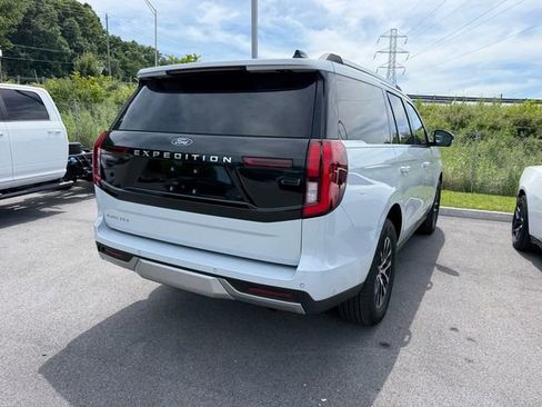 Used 2025 Ford Expedition Platinum AWD/4WD image 15