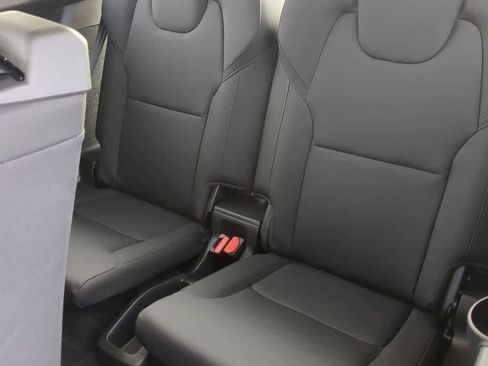 New 2026 Volvo XC90 B6 Plus w/ Protection Package Premier image 20