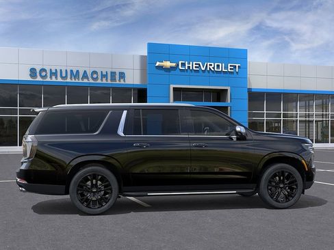 New 2026 Chevrolet Suburban Premier AWD/4WD image 5
