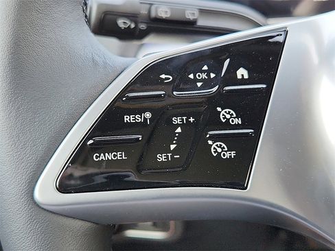 New 2026 Mercedes-Benz GLB 250 image 26