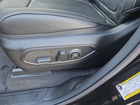 New 2025 Jeep Grand Cherokee L Limited w/ Luxury Tech Group II image 38