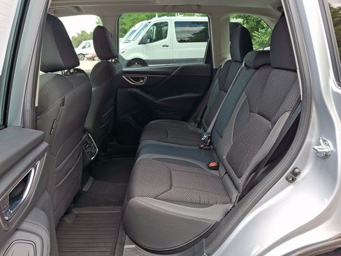 Certified 2023 Subaru Forester Premium AWD/4WD image 10