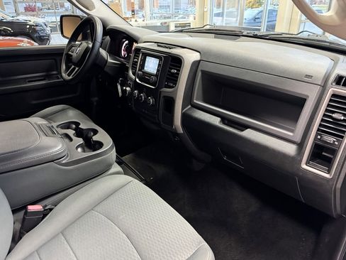 Used 2015 RAM 1500 Express image 17
