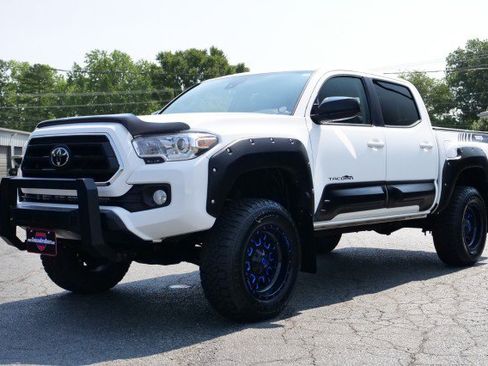 Used 2023 Toyota Tacoma SR5 w/ SX Package RWD image 38
