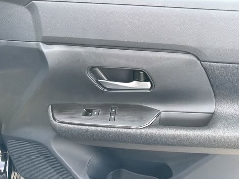 New 2026 Nissan Kicks SV image 17