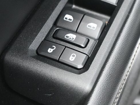Used 2024 Jeep Grand Cherokee Altitude AWD/4WD image 15