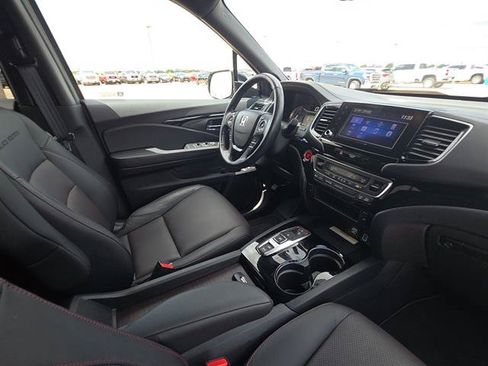 Used 2022 Honda Ridgeline Black Edition image 16