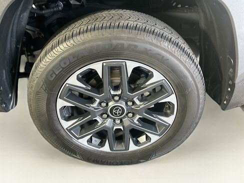 Used 2023 Toyota Tundra Limited w/ Power Package RWD image 11