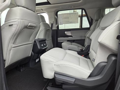 New 2026 Ford Expedition Max Active RWD image 32