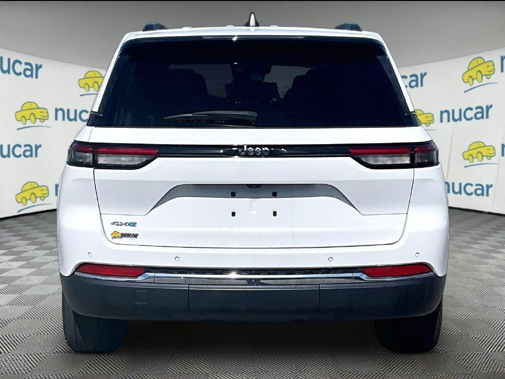 Used 2023 Jeep Grand Cherokee 4WD 4xe image 5