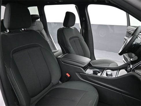 New 2025 Jeep Grand Cherokee Laredo image 26