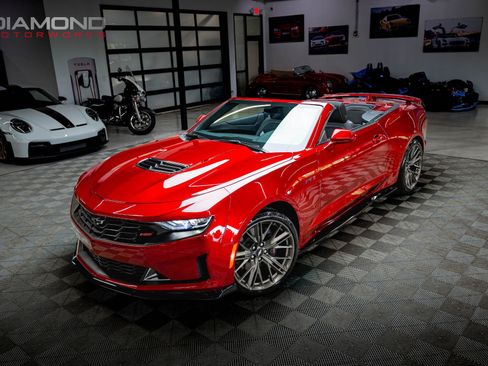Used 2023 Chevrolet Camaro LT w/ RS Package RWD image 9