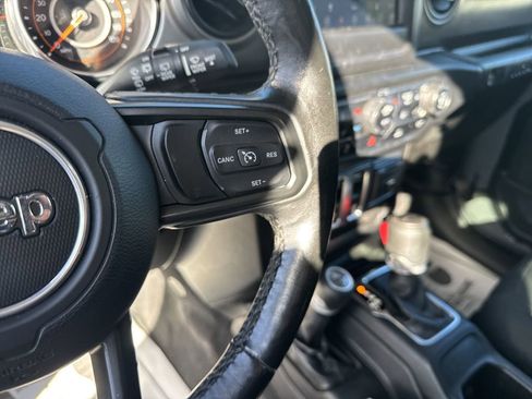 Used 2021 Jeep Wrangler Willys image 18
