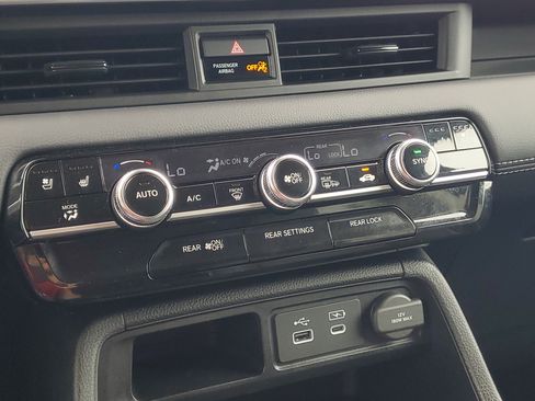 Certified 2025 Honda Pilot Elite image 31