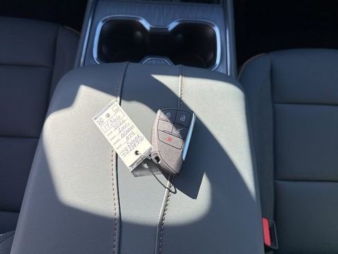 New 2026 GMC Acadia AT4 w/ Luxury Package image 24