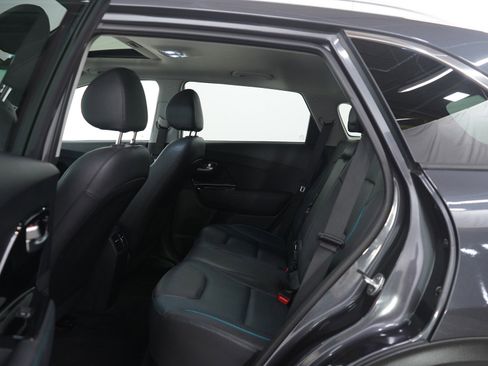 Used 2020 Kia Niro EX Premium image 17