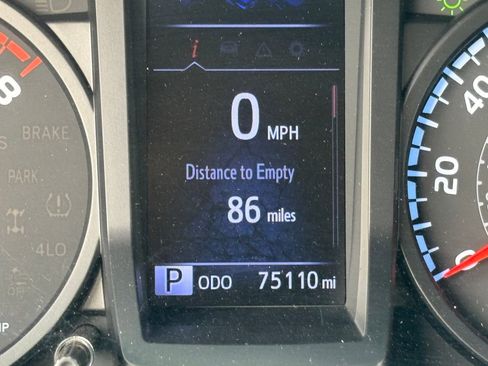 Used 2020 Toyota Tacoma SR w/ SR Convenience Package image 16