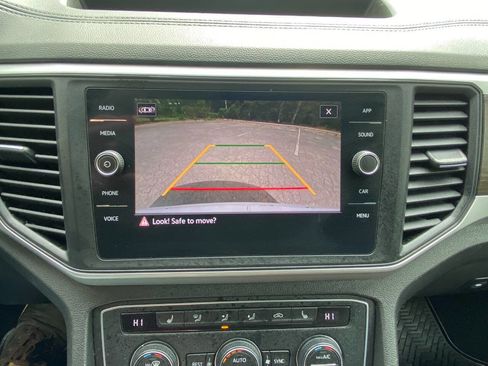 Used 2021 Volkswagen Atlas SE image 28