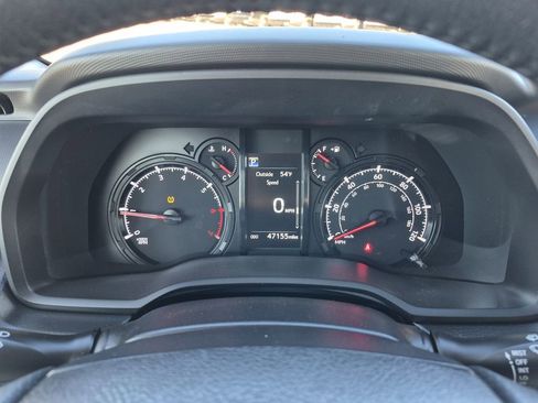 Used 2024 Toyota 4Runner SR5 AWD/4WD image 19
