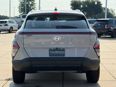 Used 2025 Hyundai Kona SEL AWD/4WD image 3
