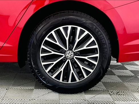 Used 2019 Volkswagen Jetta SE image 8