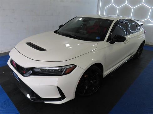 Used 2023 Honda Civic Type R image 4