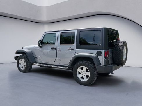 Used 2017 Jeep Wrangler Unlimited Sport w/ Quick Order Package 24S AWD/4WD image 4
