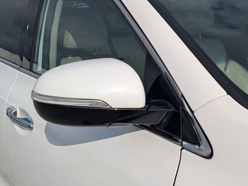 Used 2019 Kia Sorento SX image 10