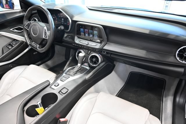 Used 2017 Chevrolet Camaro SS RWD image 17