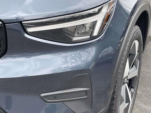 New 2026 Volvo XC40 B5 Core w/ Protection Package Premier AWD/4WD image 9