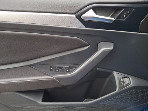 Used 2024 Volkswagen Jetta Sport image 12