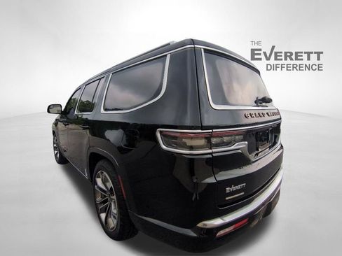 Used 2023 Jeep Grand Wagoneer Series III AWD/4WD image 5
