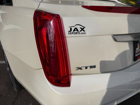 Used 2014 Cadillac XTS Luxury w/ Driver Awareness Package image 14