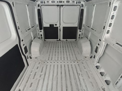 Used 2025 RAM ProMaster 2500 w/ Convenience Group FWD image 21